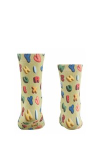 Skarpetki w jasnym żółtym kolorze z kolorowymi literami i kształtami. Wykonane z elastycznego materiału, mają prążkowaną fakturę i dopasowany kształt.