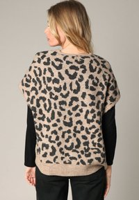 Non sélectionné, Taupe