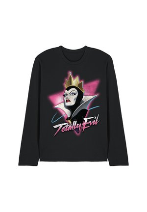 Schwarzes langärmeliges Shirt mit einer Grafik einer Königin, die eine goldene Krone und einen weißen Kragen trägt, mit den Worten „Totally Evil“ unten in Pink und Weiß.