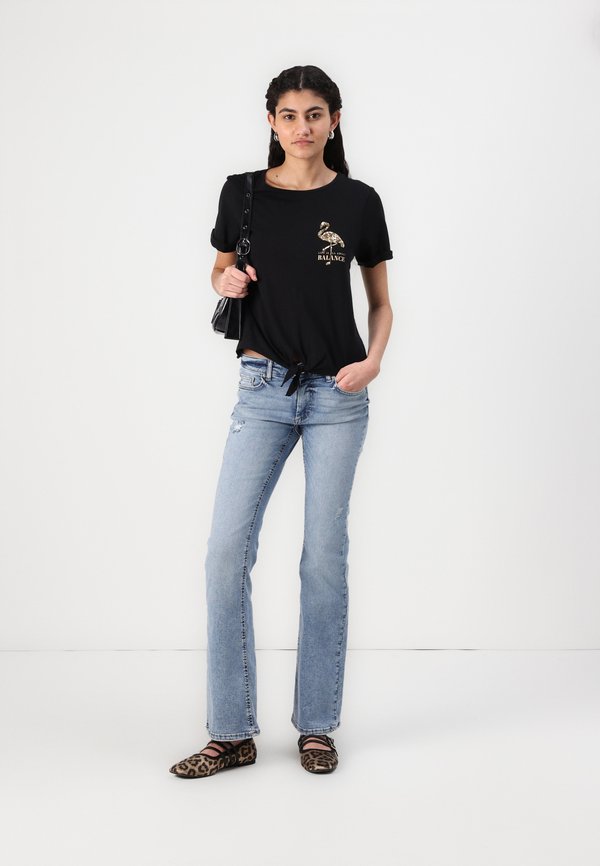 ONLDORA KNOT FOLD UP - Print T-shirt3