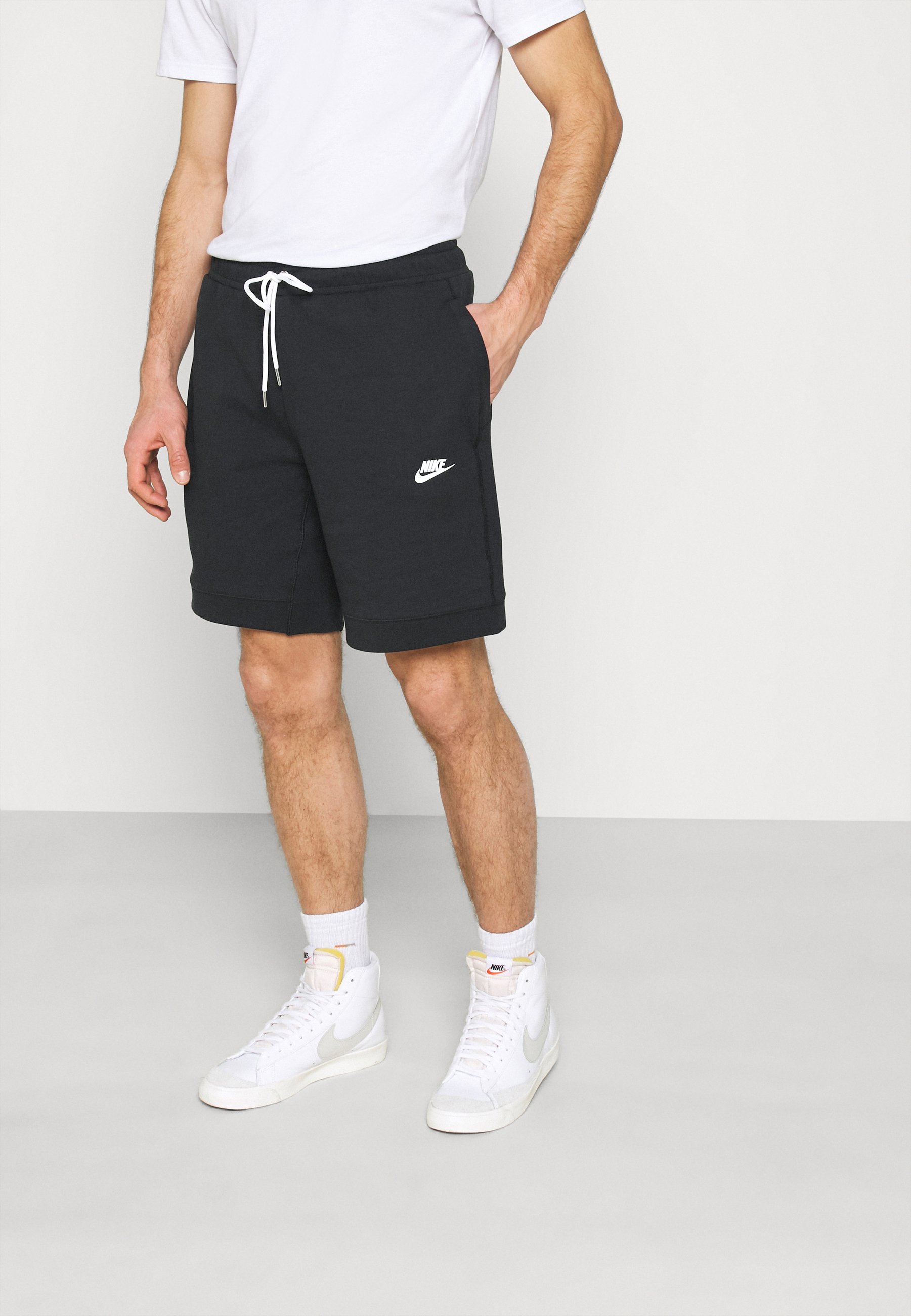 Nike Sportswear MODERN - Shorts - black 