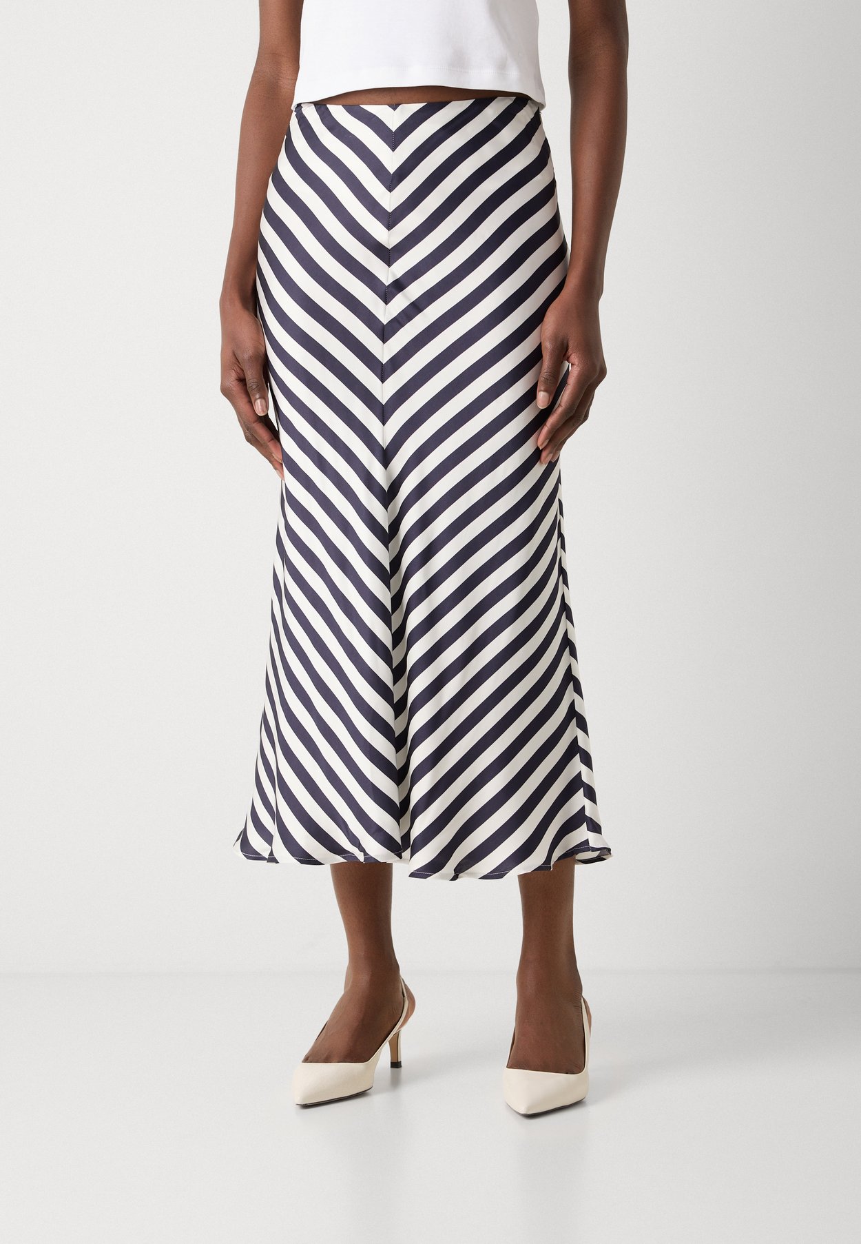 CHEVRON STRIPED SKIRT