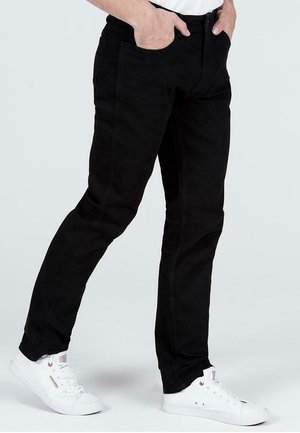 Cross Jeans, Jeansy Straight Leg