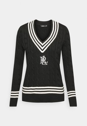 Czarny sweter w grubym splocie z dekoltem w serek, mankietami i krawędzią w białe paski, z białym haftowanym monogramem na piersi.