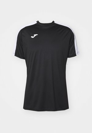 T-shirt de sport noir à manches courtes avec des accents blancs sur les épaules. Fabriqué en tissu léger, avec un logo sur la partie supérieure gauche de la poitrine.