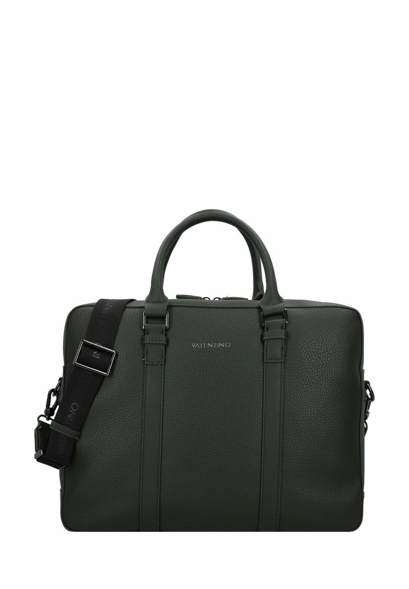 Serviette en cuir vert avec surface texturée, double poignées supérieures, bandoulière détachable et logo sur le devant.