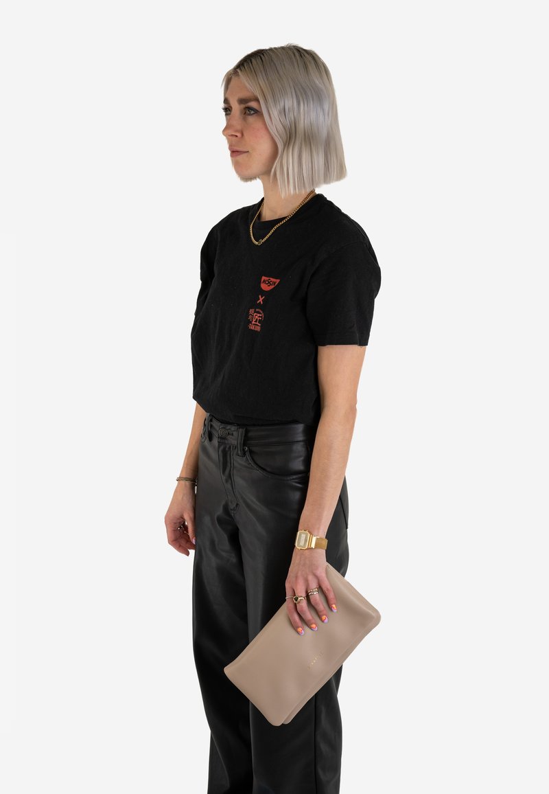 Expatrié Schoudertas voor dames – Juliette – kleine modieuze handtas – tassen voor bruiloft, feest en festival – 2-in-1 clutch en elegante tas – afneembare schouderriem, Goud