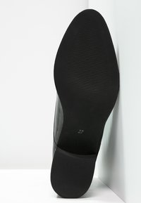 Bianco Botines bajos - black