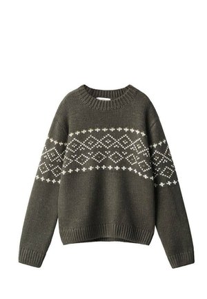 Dunkelgrüner Strickpullover mit weißen geometrischen Diamant- und Herzmustern auf Brust und Ärmeln, mit Rippbündchen und Saum.