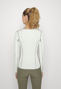 Weekday Camisola de manga comprida - off white