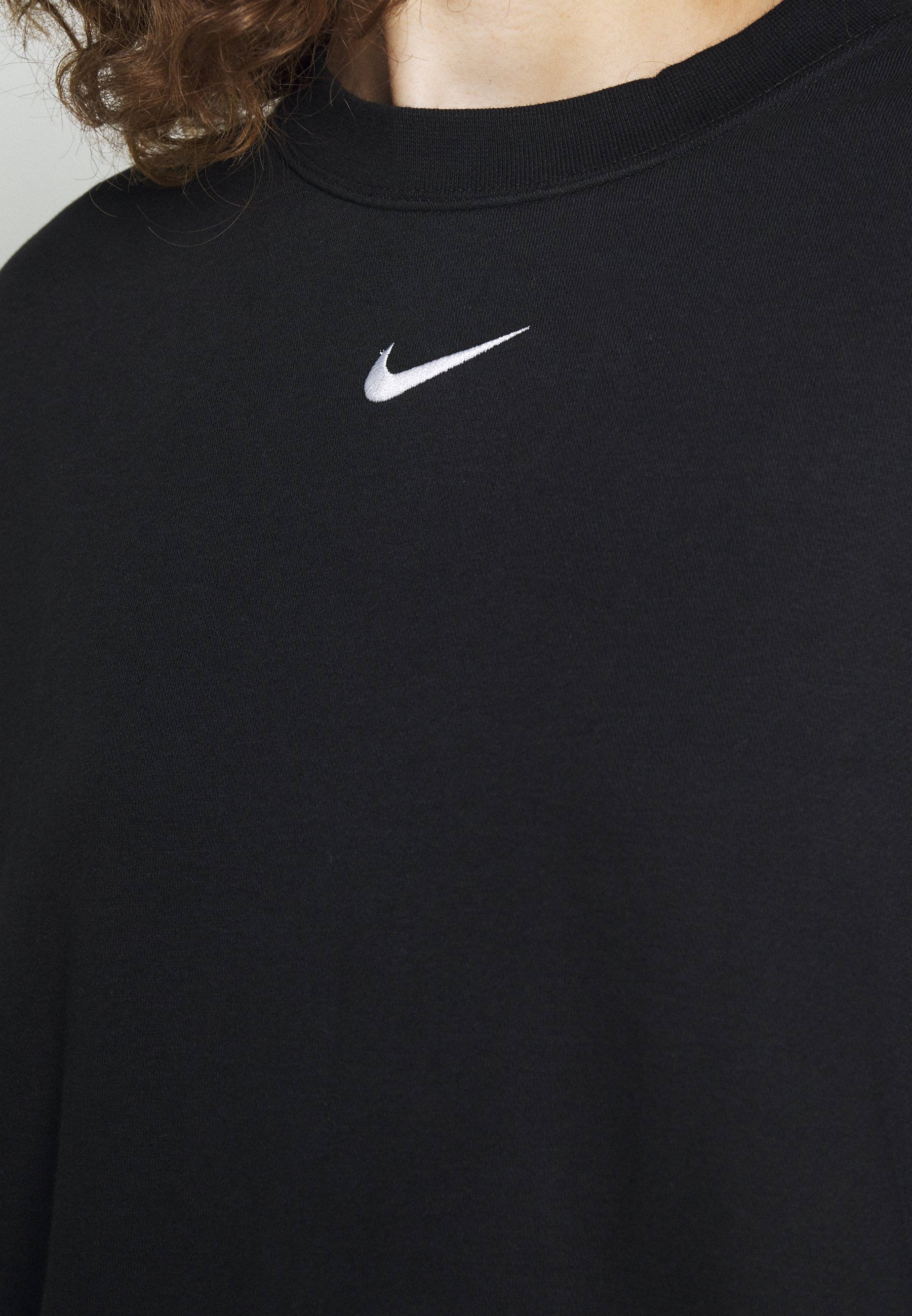 oversized jumper nike