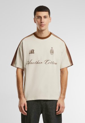 Another Cotton Lab T-Shirt print - beige