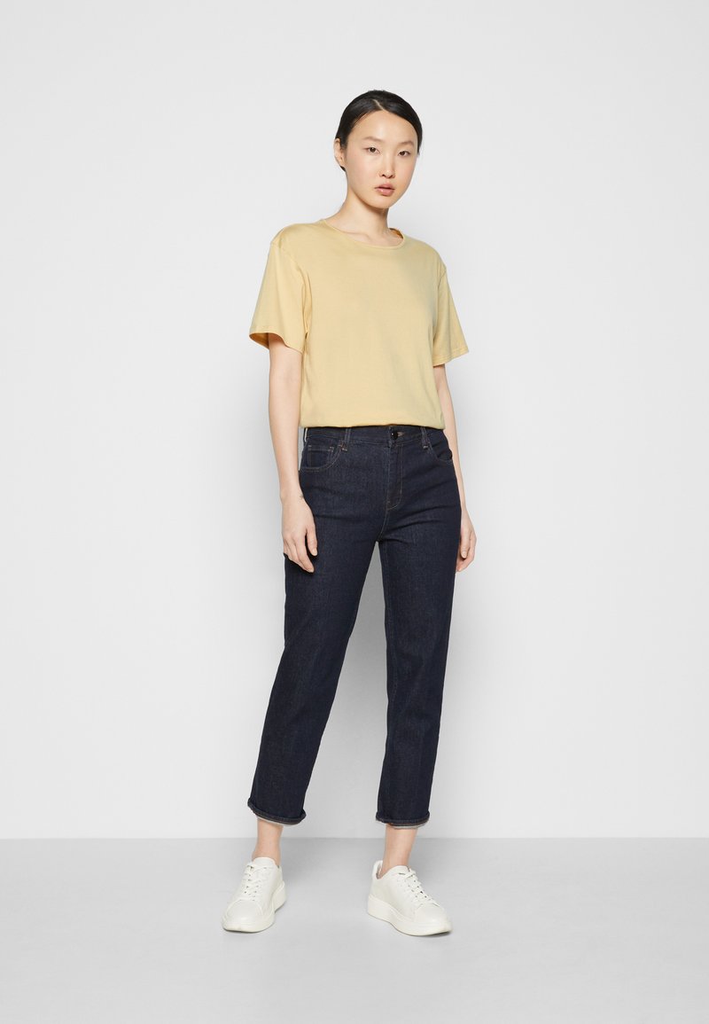 Damen Kleider | Theory PERFECT TEE APEX T-Shirt basic butter yellow/gelb - ZE33389 Damen Kleider | Theory PERFECT TEE APEX T-Shirt basic butter yellow/gelb - ZE33389