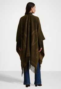 Lauren Ralph Lauren LOGO & BELTING OTIF JACQUARD RUANA - Plašt - botanic green