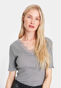 Saint Tropez - MAYASZ - T-shirt basic - mist grey melange Miniatuurafbeelding 1