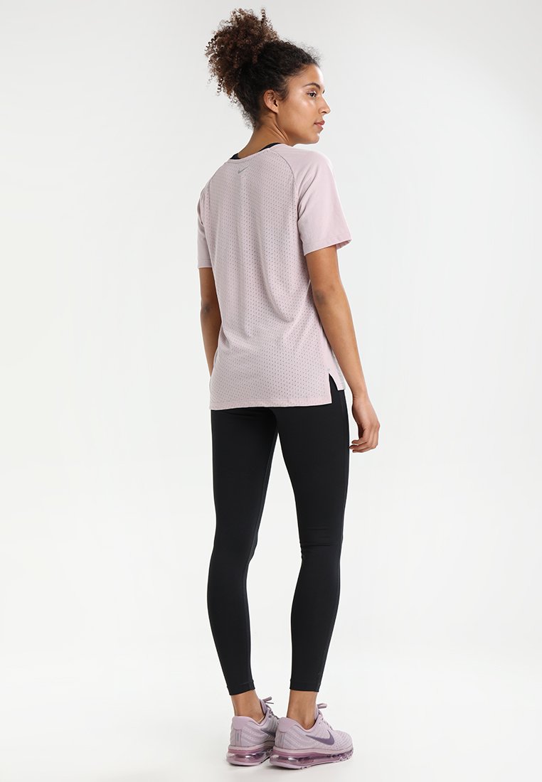 Nike Performance POWER ESSENTIAL DRI-FIT - Legging - black/reflective  silver/Zwart - Zalando.nl