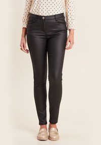 Breal ENG ANLIEGENDE ZAUBER - Pantaloni - noir