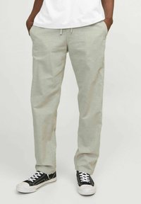 Jack & Jones - JPSTKANE JJSUMMER LINEN BLEND JOGGER - Hlače - wrought iron Miniaturna slika 1