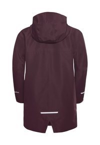Veste imperméable bordeaux avec capuche, dotée d'accents réfléchissants et d'un ourlet fendu à l'arrière pour une meilleure mobilité. Texture lisse.