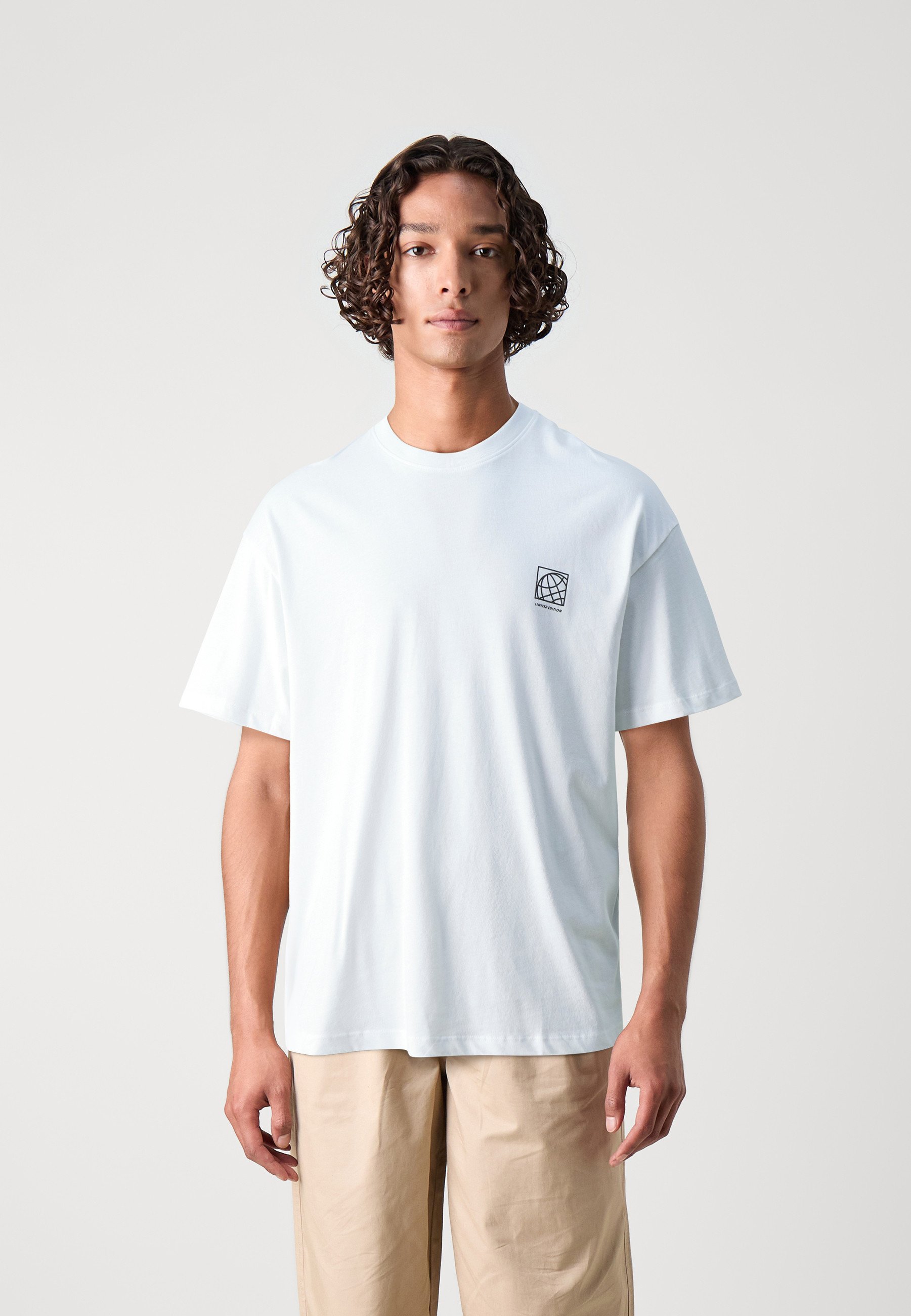 Tシャツ・カットソー COURReGES Men T-shirt White 423JTS006JS0112 0001 COURReGES Men T-shirt White 423JTS006JS0112 0001 (Courreges