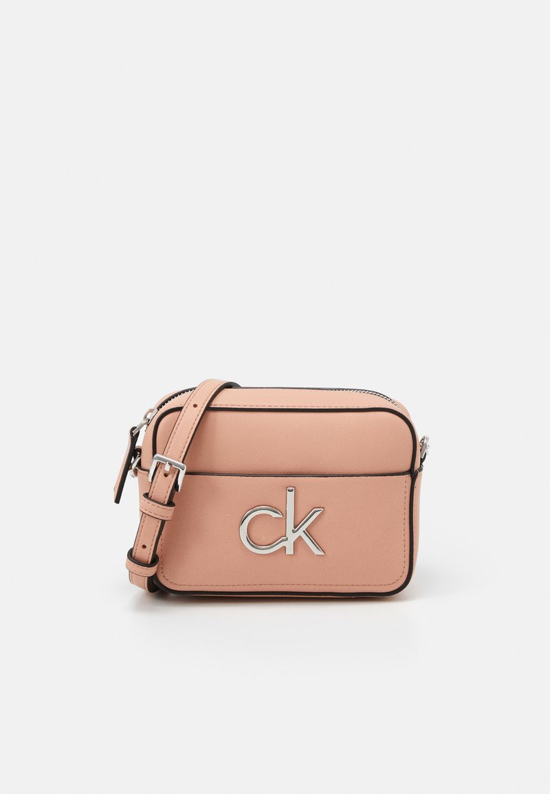 Calvin Klein CAMERA BAG Umhängetasche pink Zalando.de