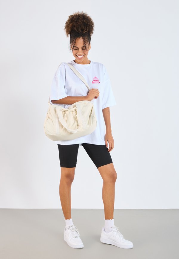 BOW - Weekend bag - beige3