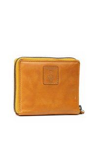 Cartera de cuero marrón con superficie texturizada, cremallera amarilla y logo de ancla en relieve. Presenta una forma rectangular y compacta.