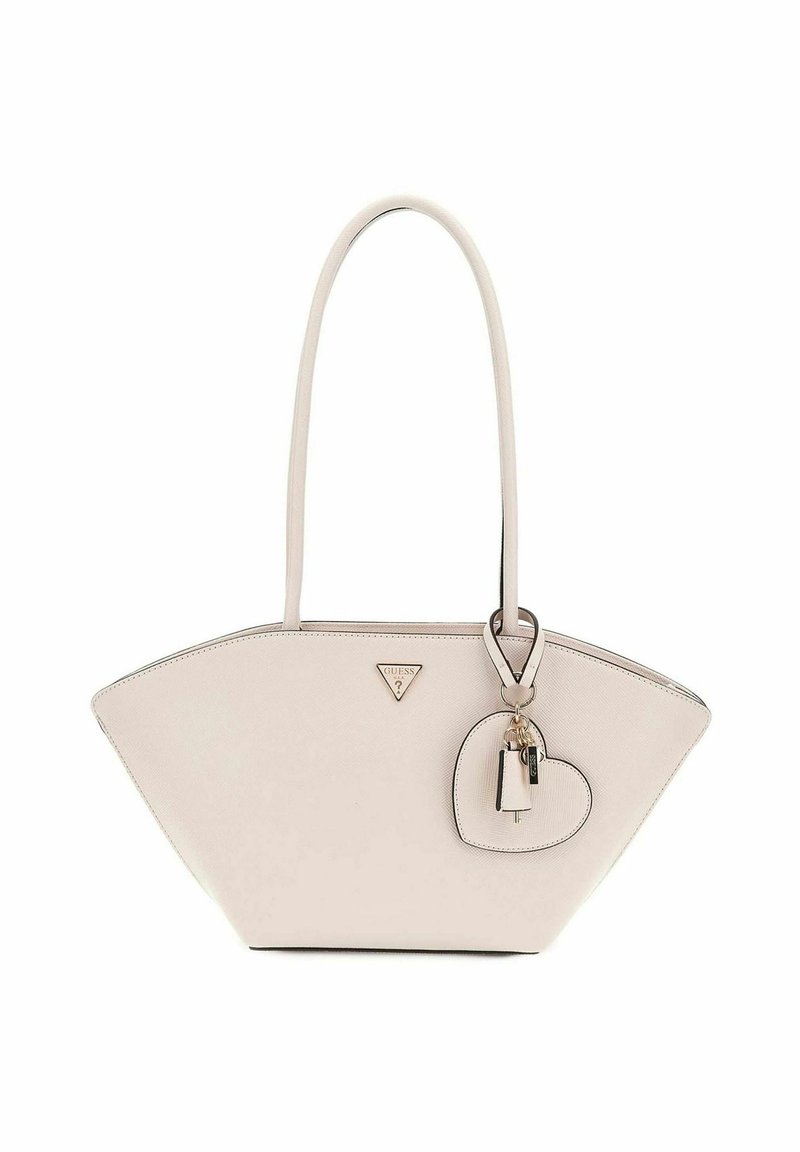 Borsa a tracolla sintetica beige con forma triangolare, manici lunghi, dettagli dorati e un portachiavi a forma di cuore staccabile.