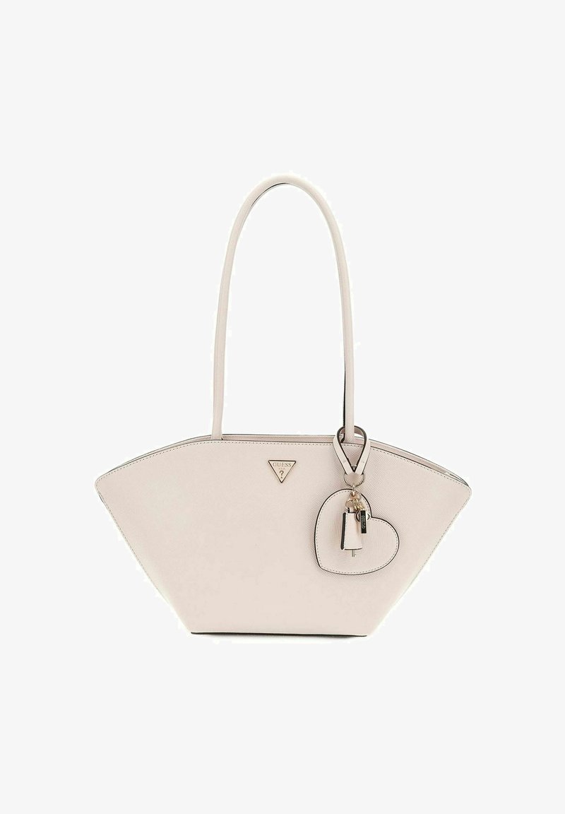 Borsa a tracolla sintetica beige con forma triangolare, manici lunghi, dettagli dorati e un portachiavi a forma di cuore staccabile.