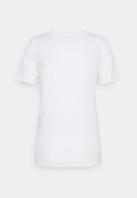 Weißes Baumwoll-T-Shirt mit kurzen Ärmeln, Rundhalsausschnitt, schlichter Design und genähten Säumen. Keine Muster oder zusätzlichen Details vorhanden.