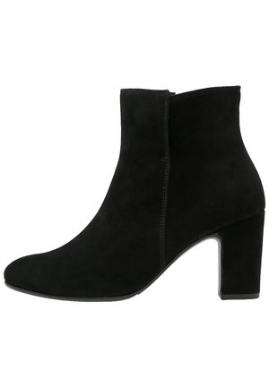 Ankle boot