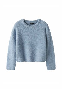 Gaiši zils saīsināts džemperis no teksturēta materiāla ar apaļu izgriezumu un garām piedurknēm. Audums ir mīksts un pūkains.