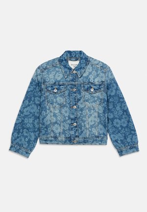 Denimjakke med helhetlig lyst blomsterprint, knapp foran, to brystlommer med knapper og lange ermer.