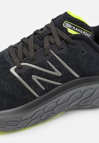 New Balance FRESH FOAM X KAIHA ROAD - Zapatillas running asfalto - black