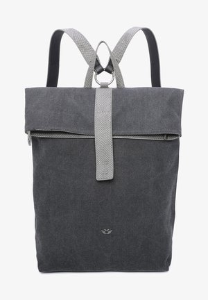 Zaino in tela grigia con chiusura roll-top, spallacci grigi texturizzati, un logo sottile e una cerniera liscia per un accesso sicuro.