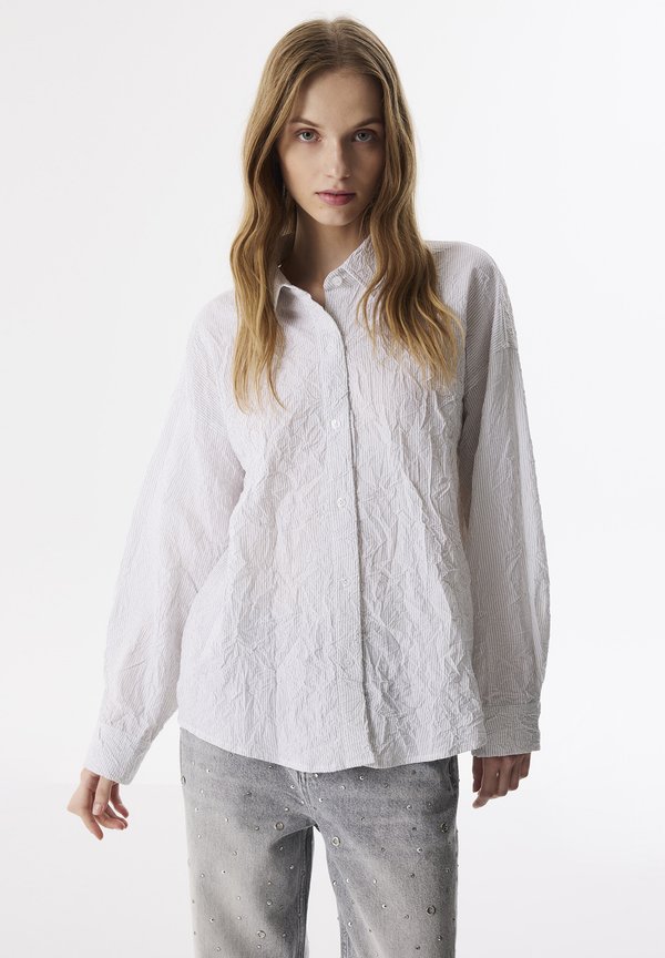 RELAXED FIT WRINKLED EFFECT - Hemdbluse - ecru