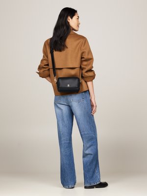 CHIC CAMERA BAG - Torba čez telo - black