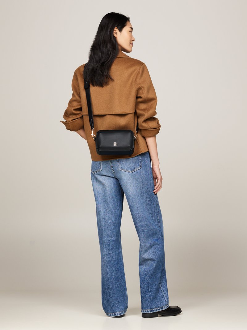 Tommy Hilfiger CHIC CAMERA BAG - Cross body bag - black
