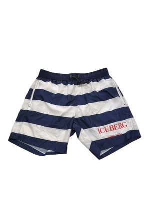 Pantaloncini da bagno a righe blu navy e bianchi con coulisse nera in vita e testo rosso "ICEBERG since 1974" sulla gamba destra.