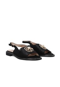 Zwarte slingback sandalen met een open teen, met een gestructureerde afwerking, gouden bloemenversieringen en een parelaccent. Platte zool en enkelbandje.