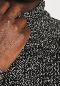 Redefined Rebel Strickpullover - black