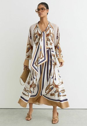 ELLIE FOULARD-PRINT TIE-NECK MIDI - Päevakleit - ivory neutral