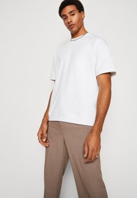 Lindbergh OVERSIZED - Basic póló - white