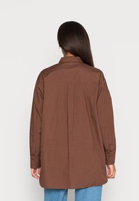 Envii CALATHEA  - Blusa com botões - chestnut