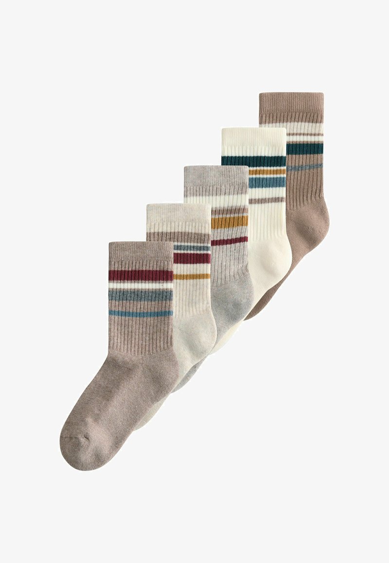 Cinq paires de chaussettes côtelées dans des tons neutres avec des rayures horizontales de différentes couleurs, disposées en diagonale sur un fond blanc.