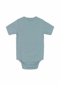 Kortärmad babybody i mjukt blått tyg, med tryckknappar vid axeln och rynkdetalj i botten.