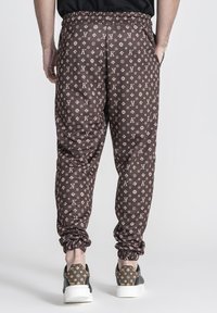 Gianni Kavanagh LOGOMANIA - Broek - brown