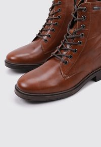 Sandra Fontán LOTA - Bottines à lacets - camel