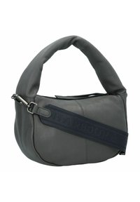 Borsa in pelle grigia con manico curvo e imbottito e tracolla regolabile con dettagli del logo. Texture liscia e forma arrotondata.