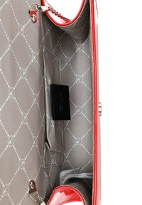 Tamaris AMALIA - Clutch - lightred-finish